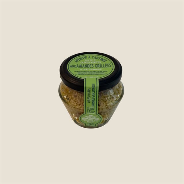 Pulpe d'olives vertes, amandes grillées et balsamique blanc